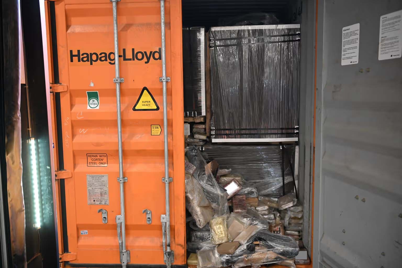 Nearly 3,900 kg of Cocaine Seized in Rotterdam Port from Timber Shipment