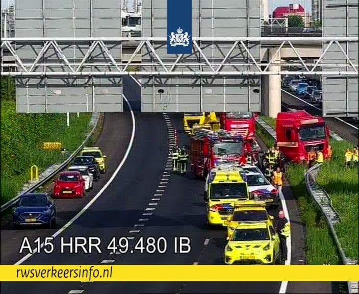 A15 Parallel Lane Near Benelux Interchange Closed After Multi-Vehicle Accident