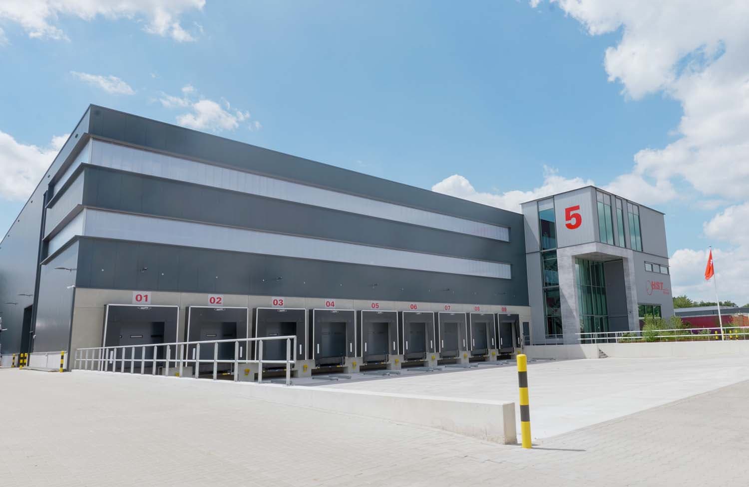 HST Groep Expands Logistics Footprint with Sustainable Enschede Facility
