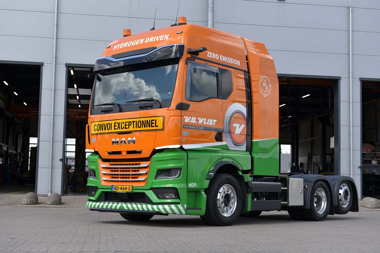 Van der Vlist Deploys First MAN hTGX Hydrogen Combustion Engine Trucks