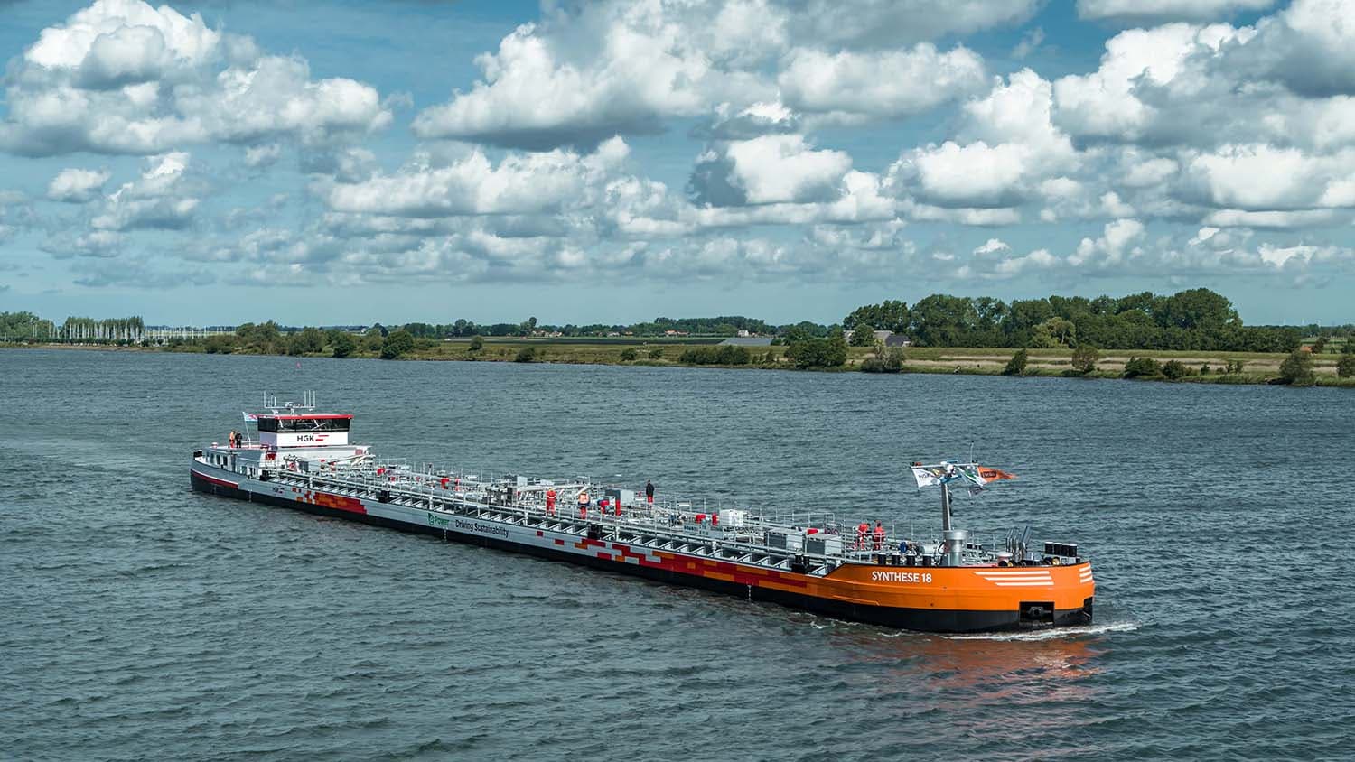 HGK Shipping Advocates for 1,000 New Low-Water Inland Vessels by 2035