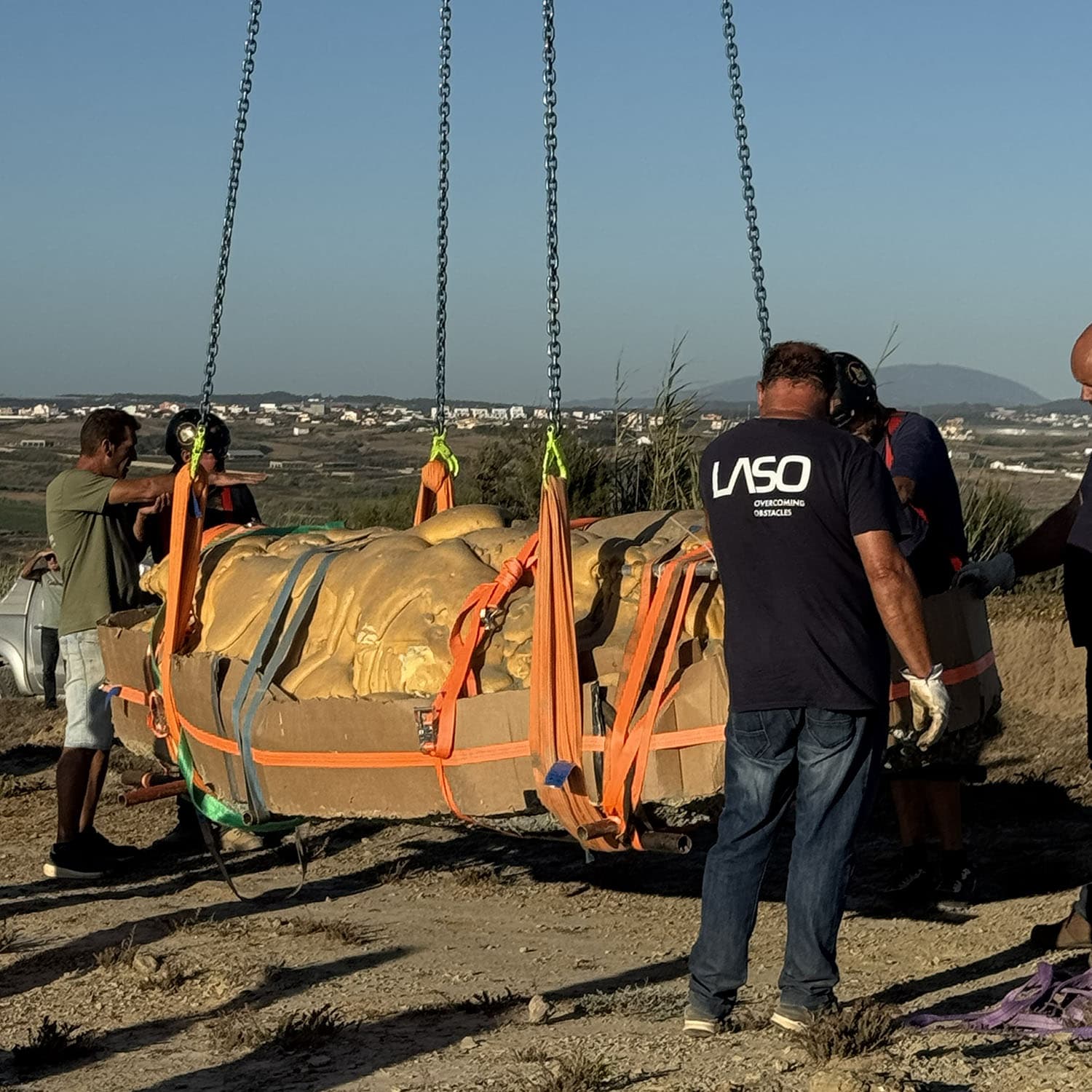 LASO Transportes Assists in Recovery of 148-Million-Year-Old Dinosaur Fossil in Portugal