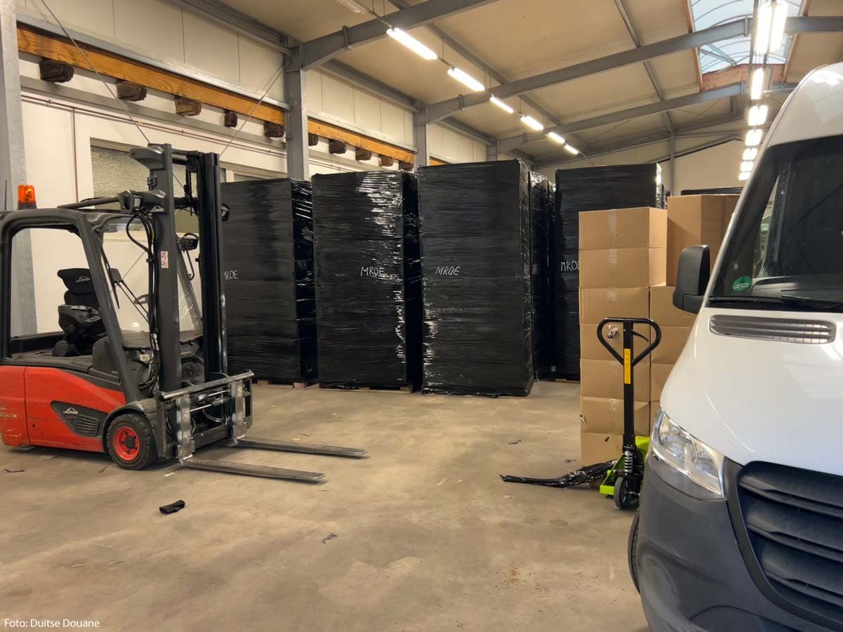 German Customs Dismantles Major Illegal Cigarette Smuggling Ring