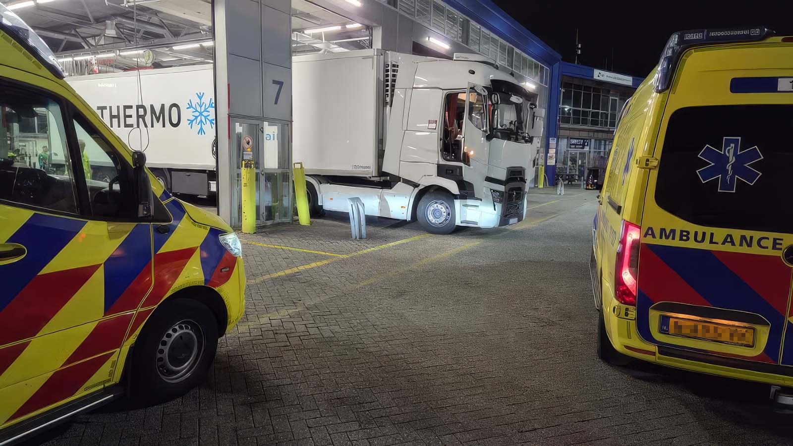Fifteen Stowaways Discovered in Truck Trailer in Vlaardingen, Driver Arrested