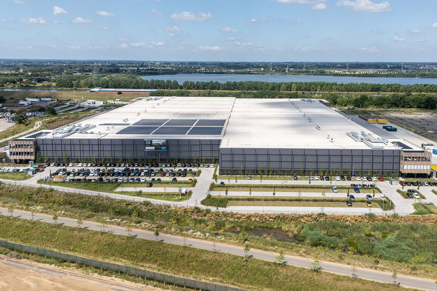 Arvato Opens Expansive 90,000 Sqm Logistics Campus in Echt, Netherlands
