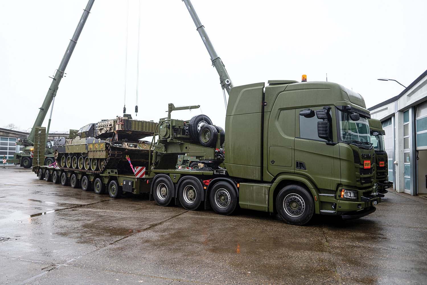 Danish Military Expands Heavy Transport Fleet with 15 Broshuis Tank Transporters
