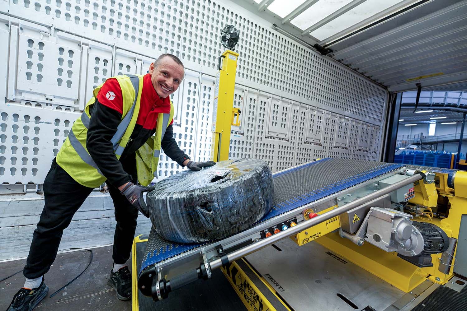 DPD Netherlands Invests in Ergonomic Equipment for Hub Employees