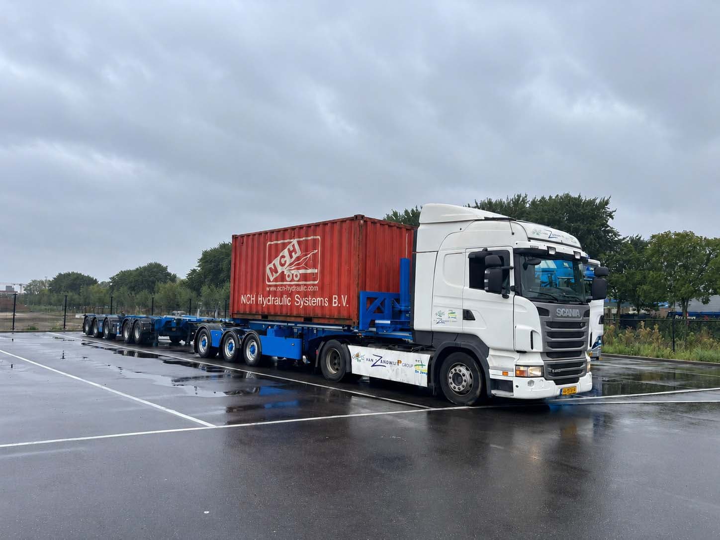 K. Ovedevest Transport Deploys New Tilting Container LZV for Bulk Cargo