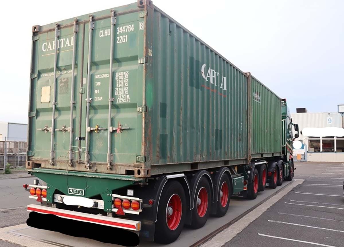 German Police Halt Overloaded Dutch Truck Carrying Two Sea Containers