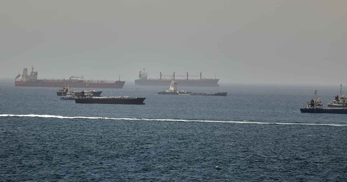 Strait of Hormuz Control Raises Concerns for Shipping and Peace Talks