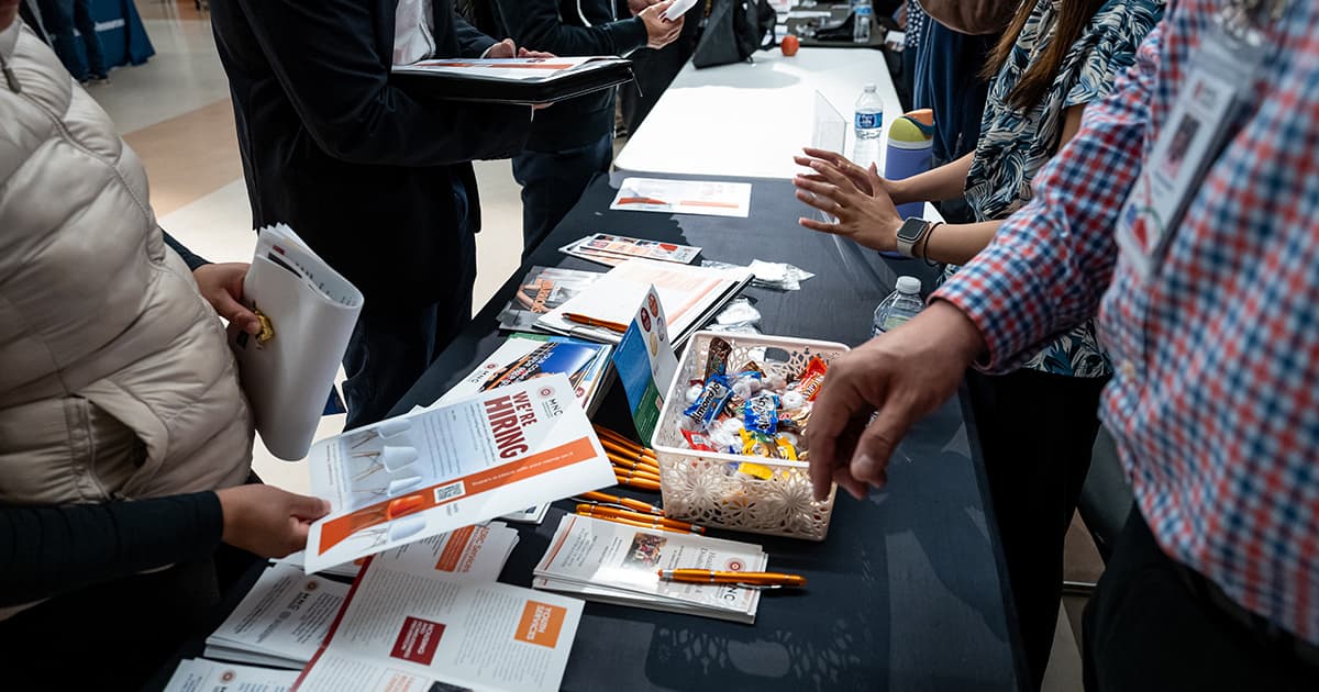 US Employers Add 172,000 Jobs in May; Unemployment Rate Stable