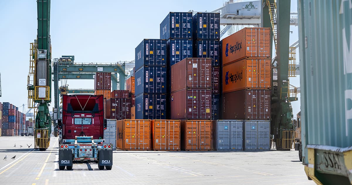 US Trade Deficit Shrinks in April as Oil Exports Rise Amid AI Imports