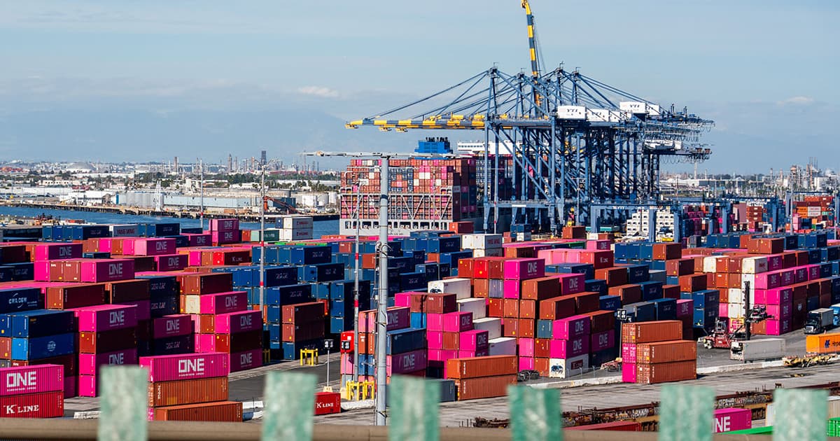 Appeals Court Upholds Trump-Era 10% Tariffs Amidst Legal Challenge