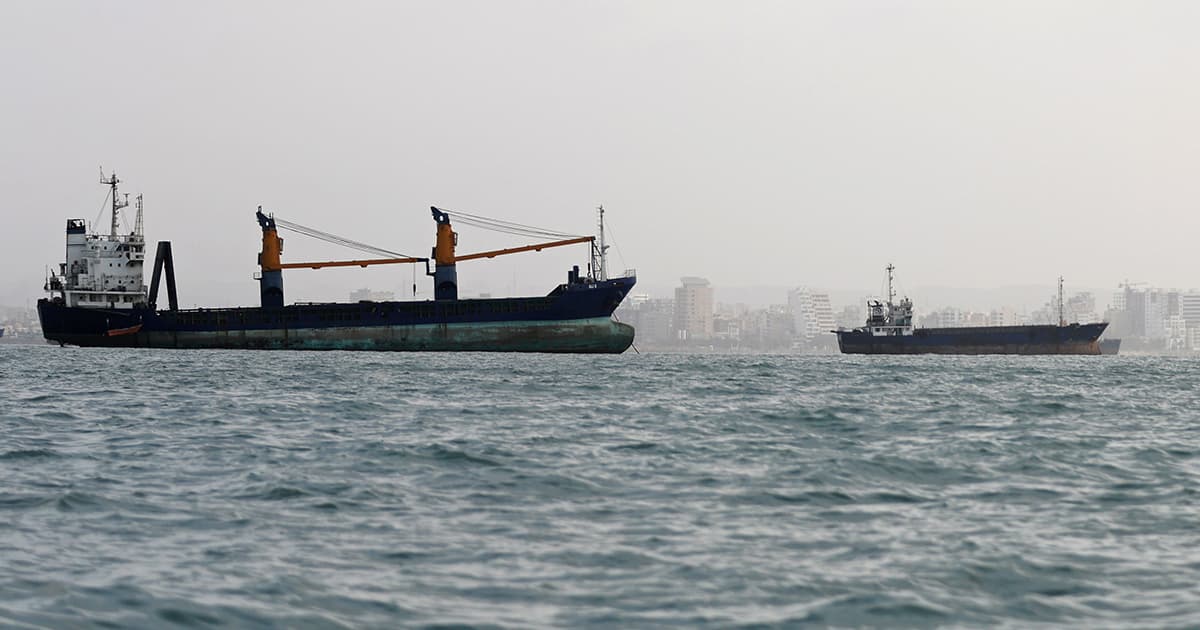 Oil Shipments Through Strait of Hormuz Increase Amidst Rising Middle East Production