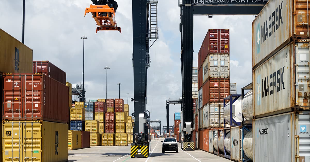 US Goods Trade Deficit Expands Due to Surging Capital Goods Imports