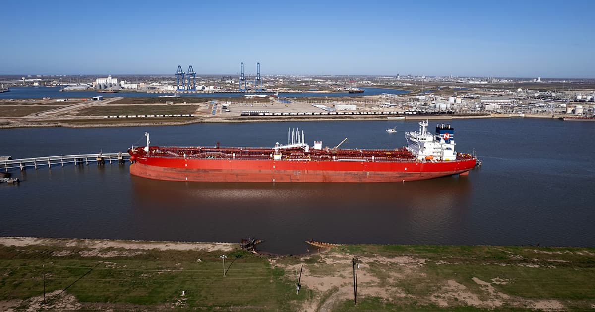 VLCC Shortage Impacts Global Oil Trade and Refinery Profitability