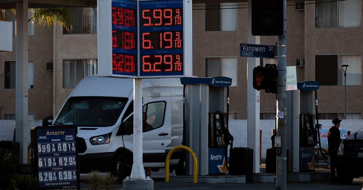 Oil Prices Edge Upward Ahead of Inflation Report