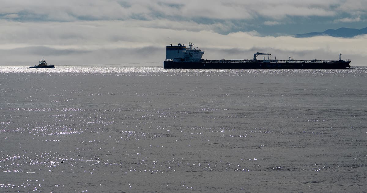 Oil Tanker Charter Rates Soar Amid Strait of Hormuz Disruptions