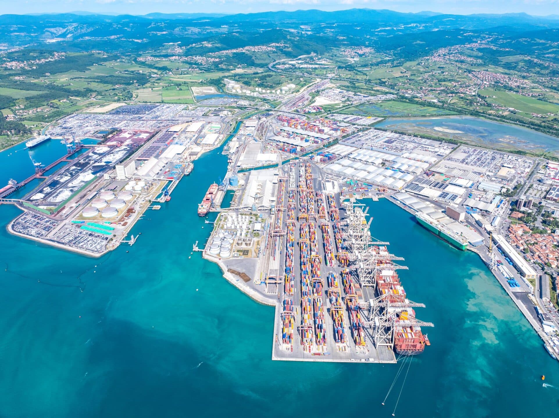 Port of Koper Reports Increased Q1 Revenue and Profit Despite Slight Throughput Dip