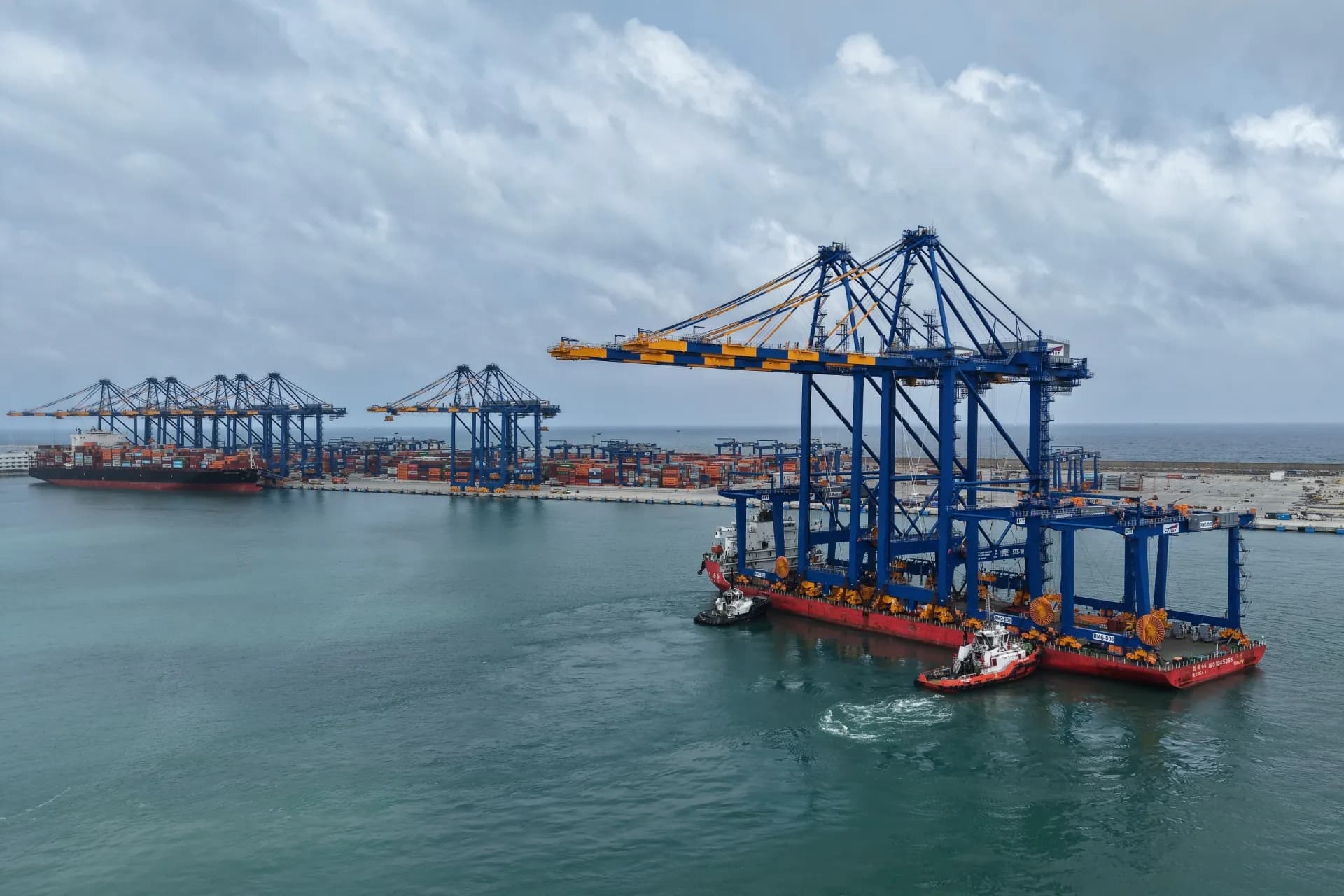Colombo West International Terminal Expands with New Cranes