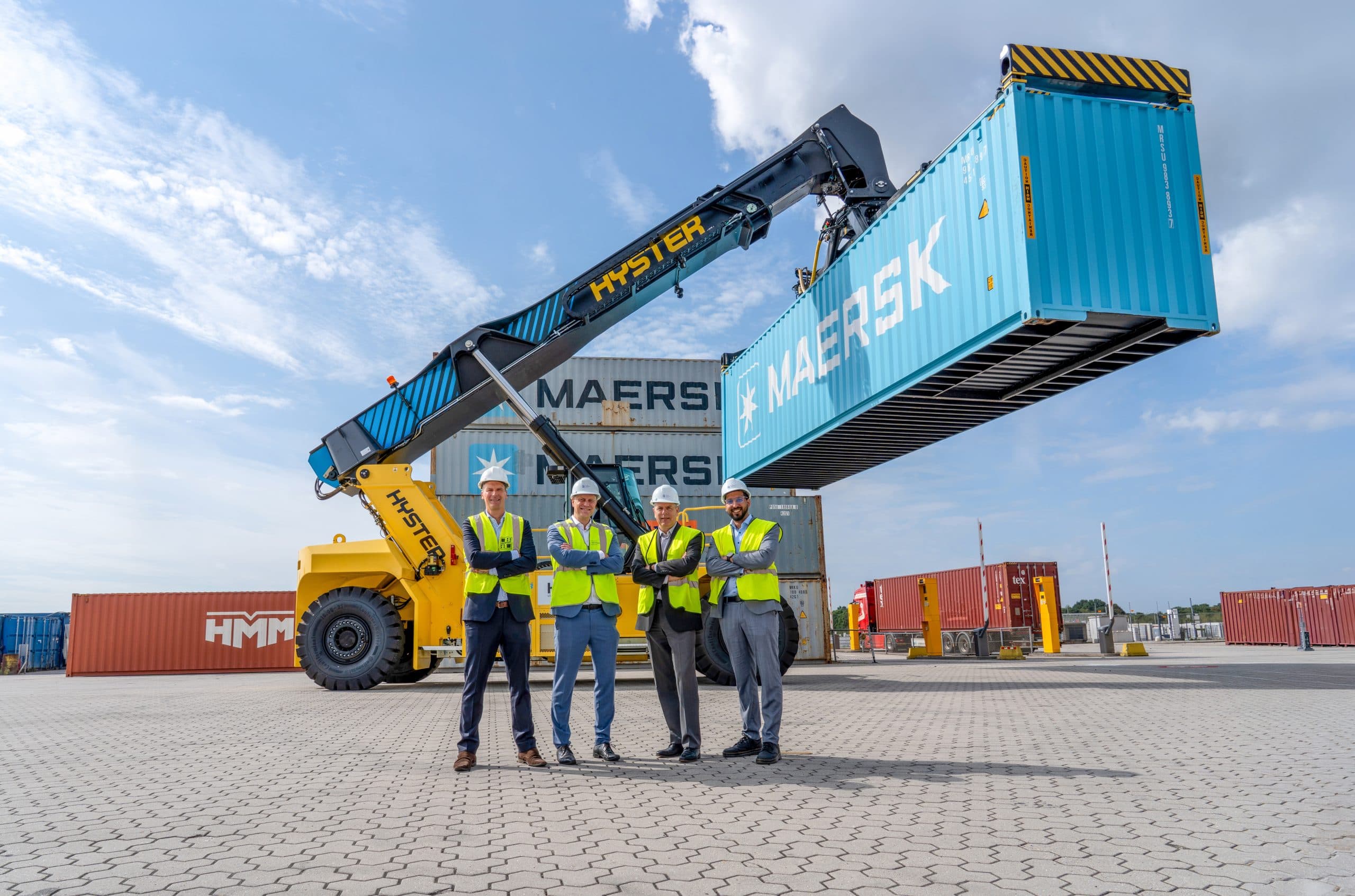 Hyster Electric Reachstacker Begins Field Testing at Inland Terminals Group