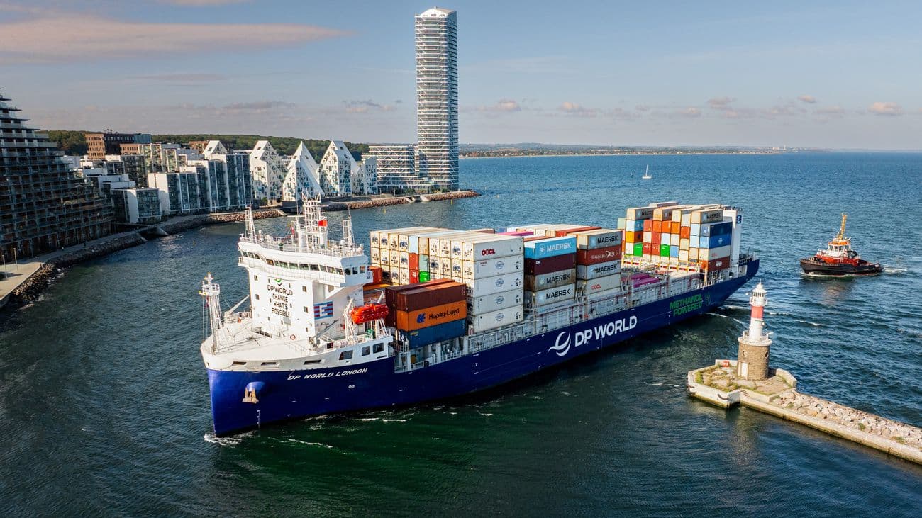 DP World Marine Services Christens New Methanol Dual-Fuel Vessel