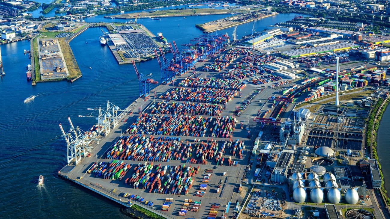 German Ports Face New Strikes, Dutch Dockworkers Plan Walkout