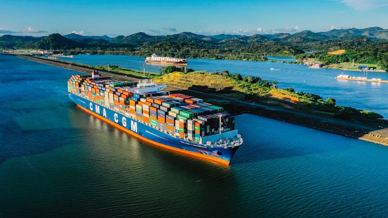 Panama Canal Faces Climate Challenges, Legal Issues, and Market Competition