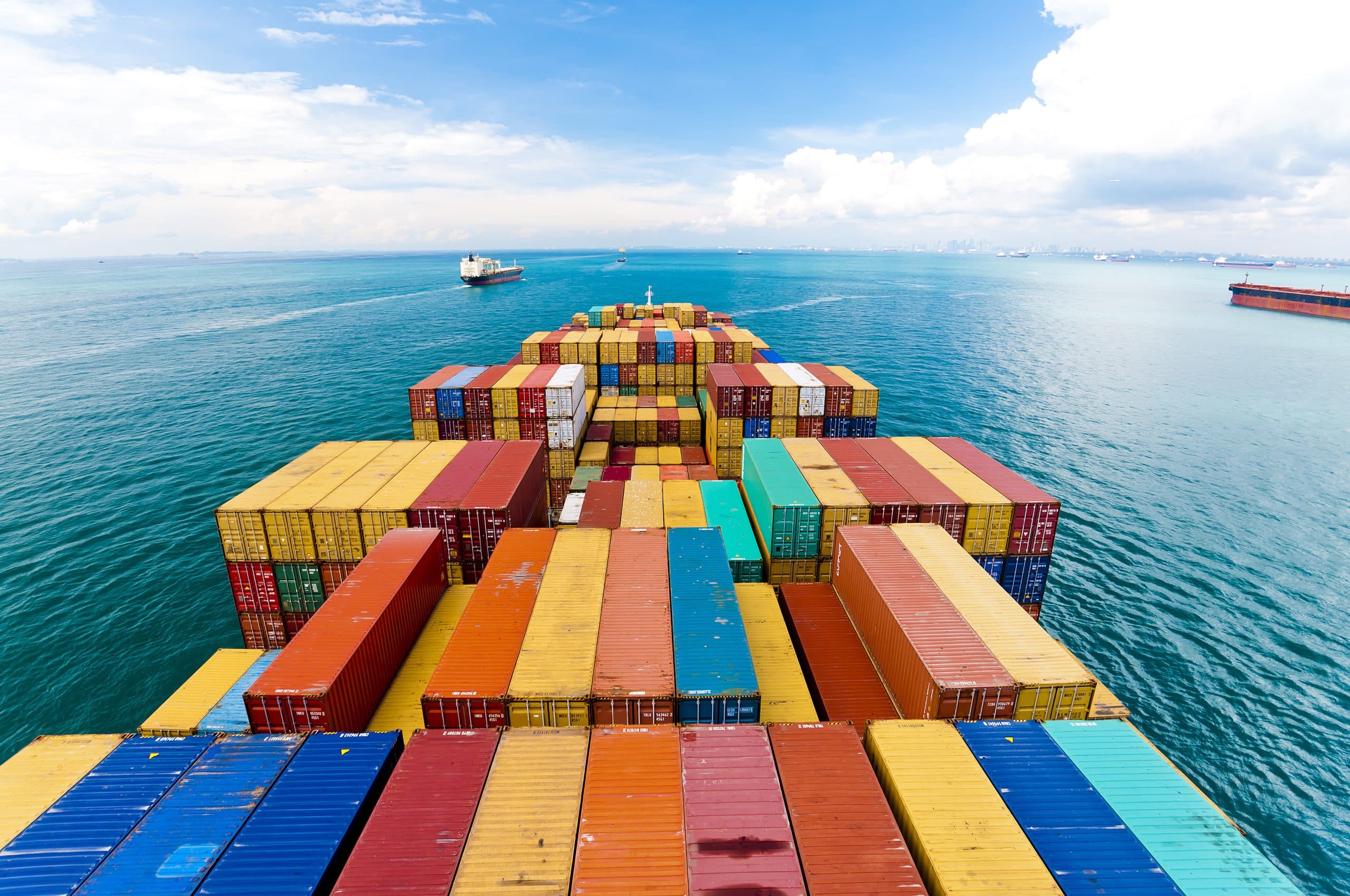 Xeneta Reports Peak US Freight Rates Post-Hormuz Crisis, Elevated Costs Expected