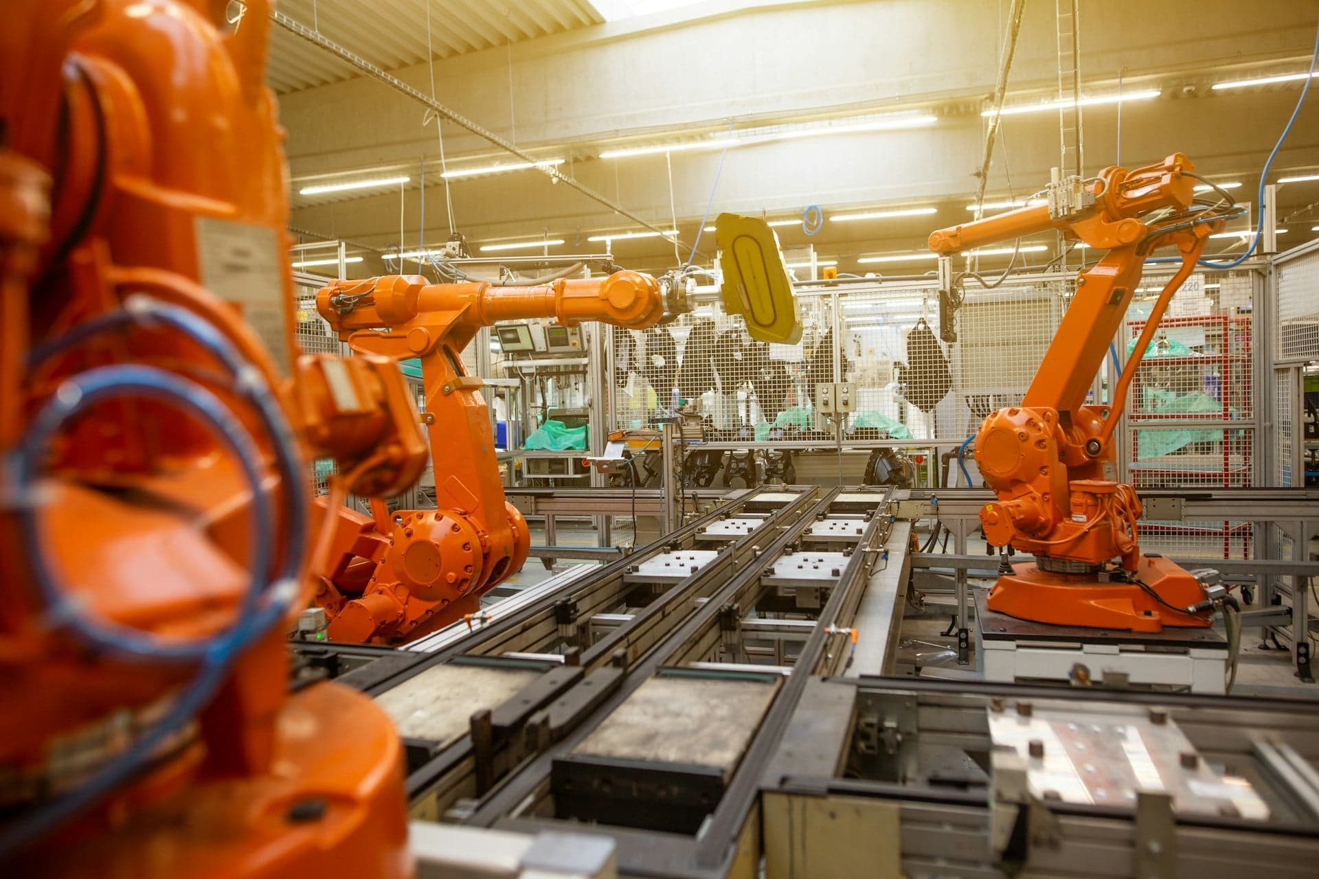 Machinery Shippers Face Widespread Surcharges Amidst Market Volatility